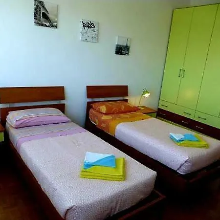 Apartment Fiera Michelino 67 *